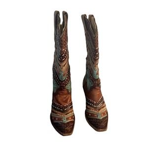 New corral multi colored boots 8.5